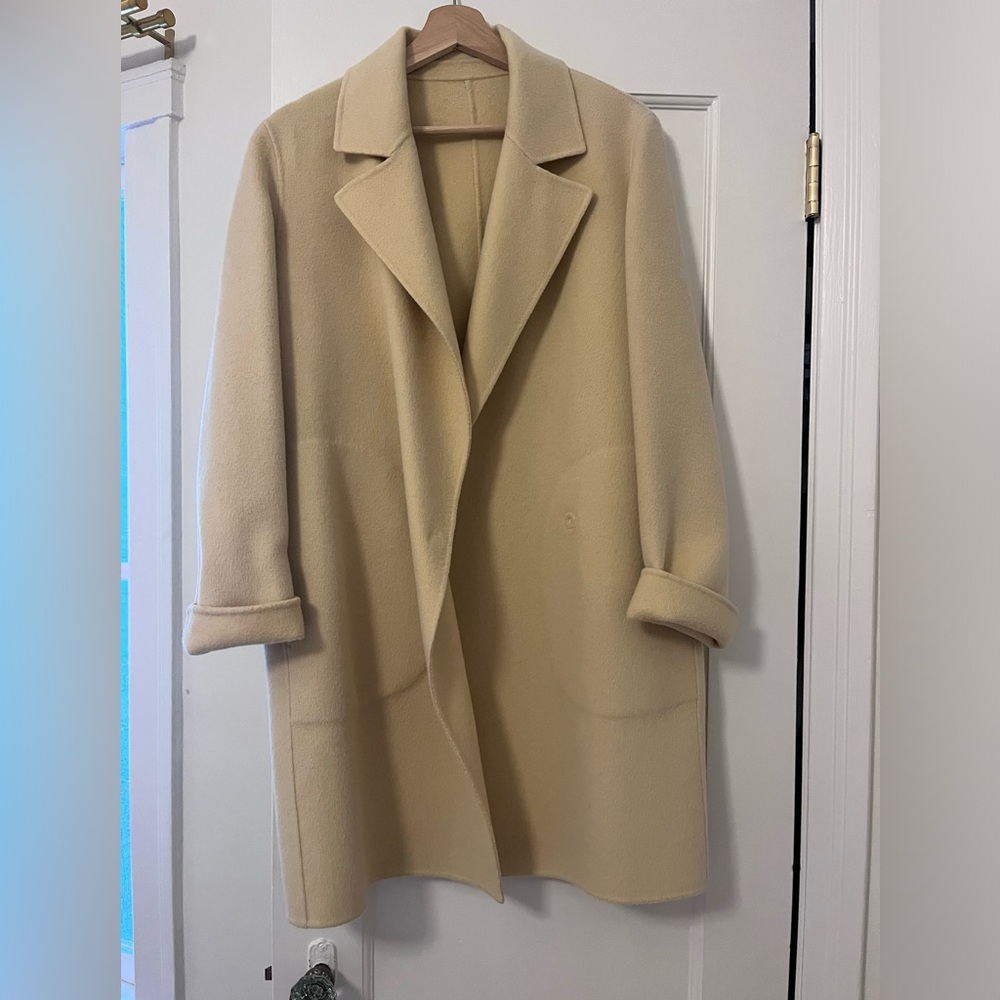 Elegant Cream Wool Cashmere Coat